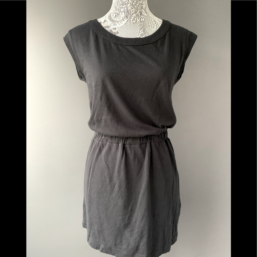 Banana Republic- LBD